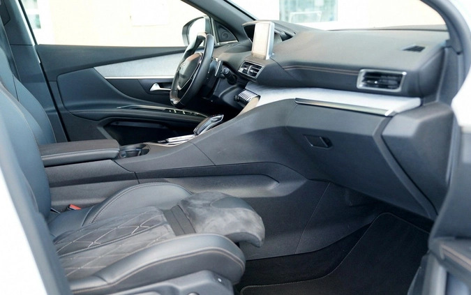 Peugeot 5008 cena 104700 przebieg: 168798, rok produkcji 2020 z Otmuchów małe 781